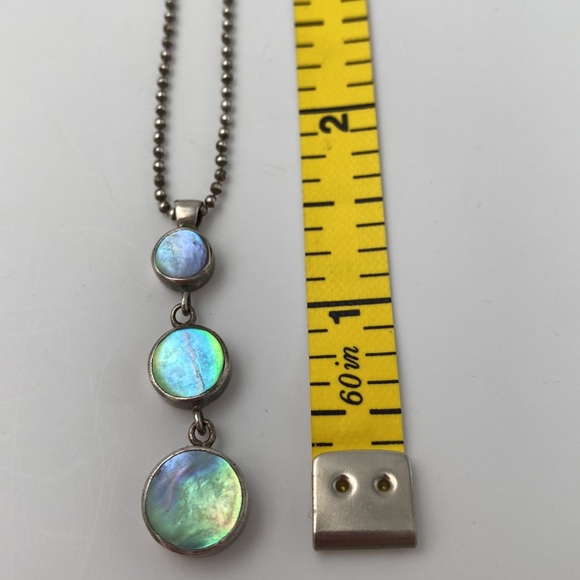 Opal & sterling silver necklace with 18” chain. Stamped 925 on clasp. - Picture 4 of 8